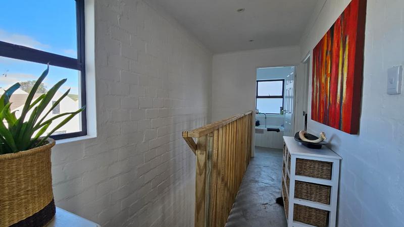 4 Bedroom Property for Sale in Golden Mile Western Cape